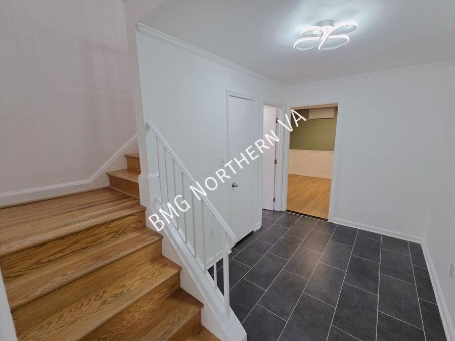 6413 Berkshire Dr - Photo 2 of 28