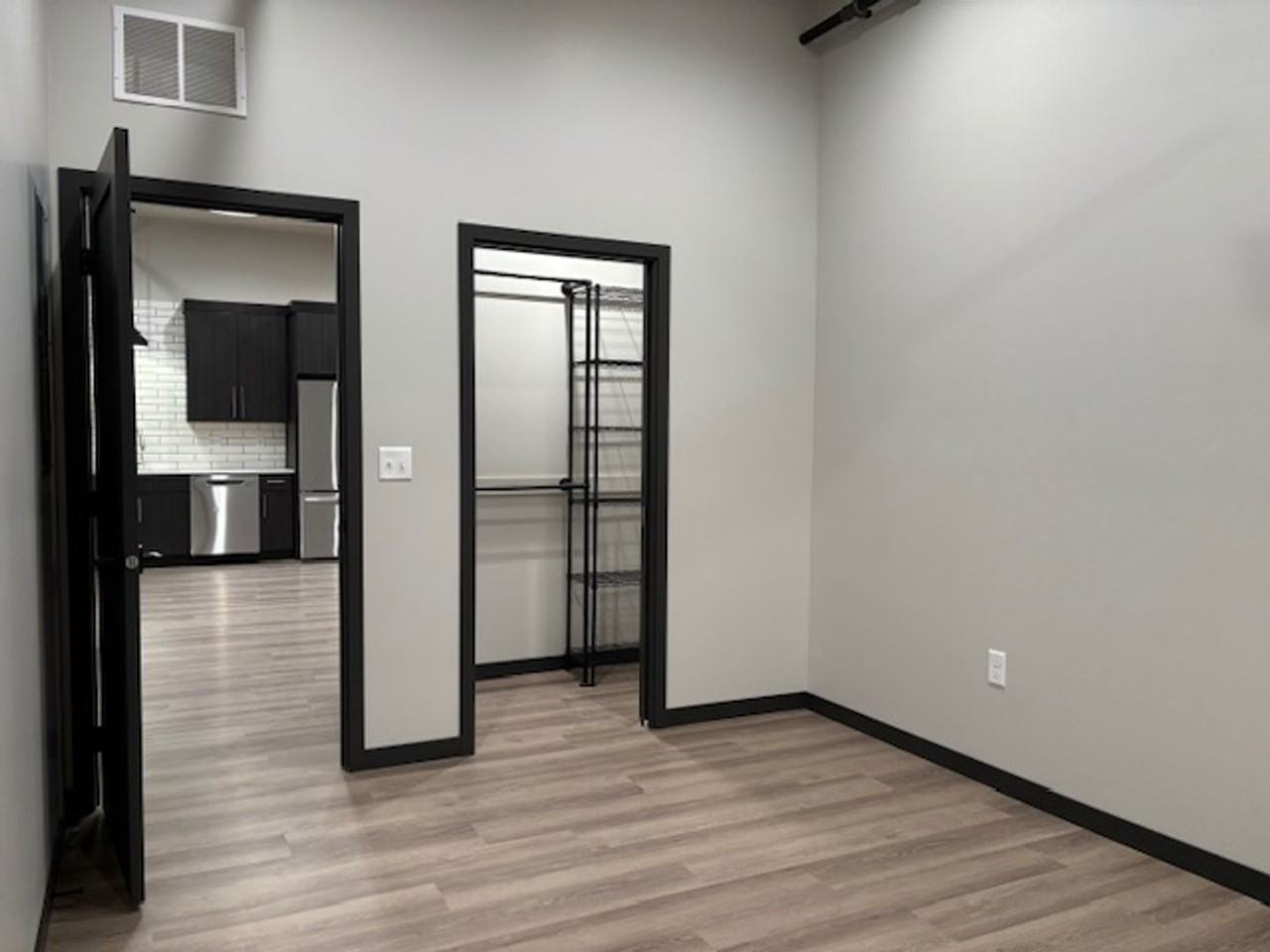 407 W Norfolk Ave #305 - Photo 6 of 19