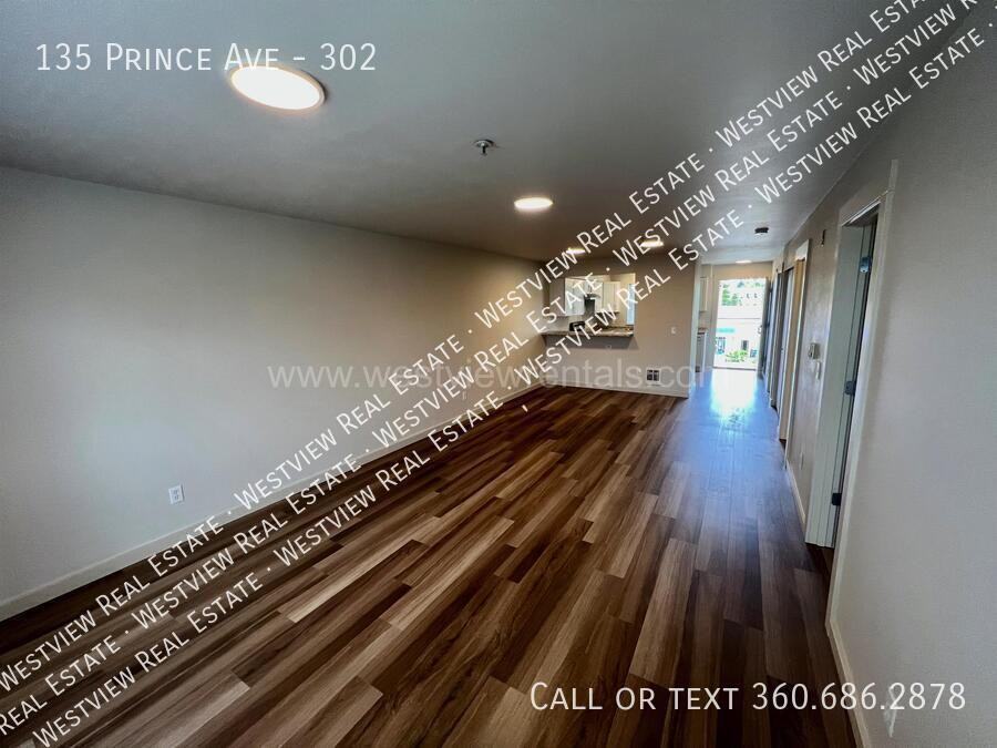135 Prince Ave #302 - Photo 5 of 26