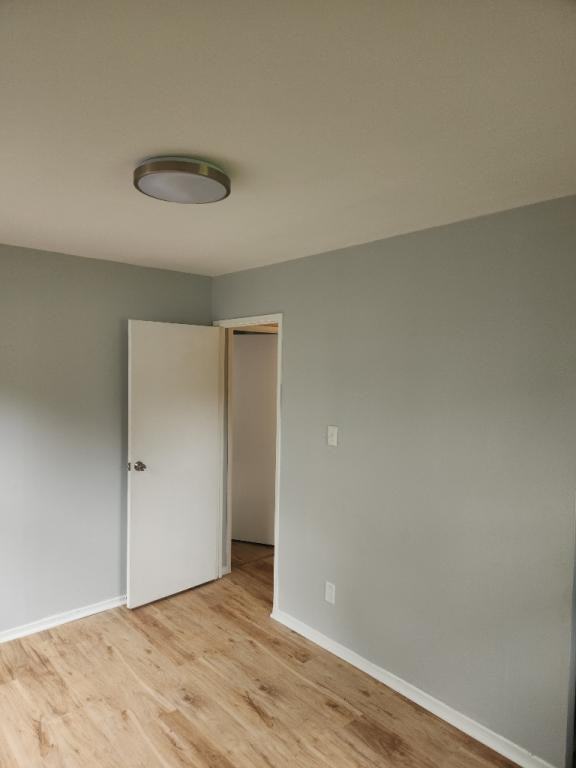3233 176th St - Photo 4 of 7