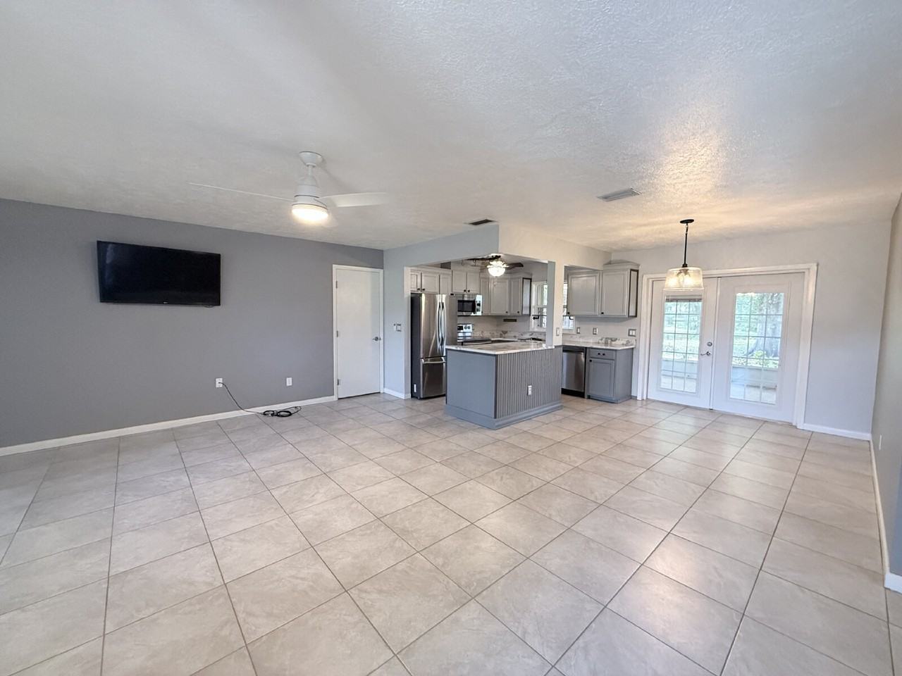 8209 Pine Glen Rd - Photo 2 of 23