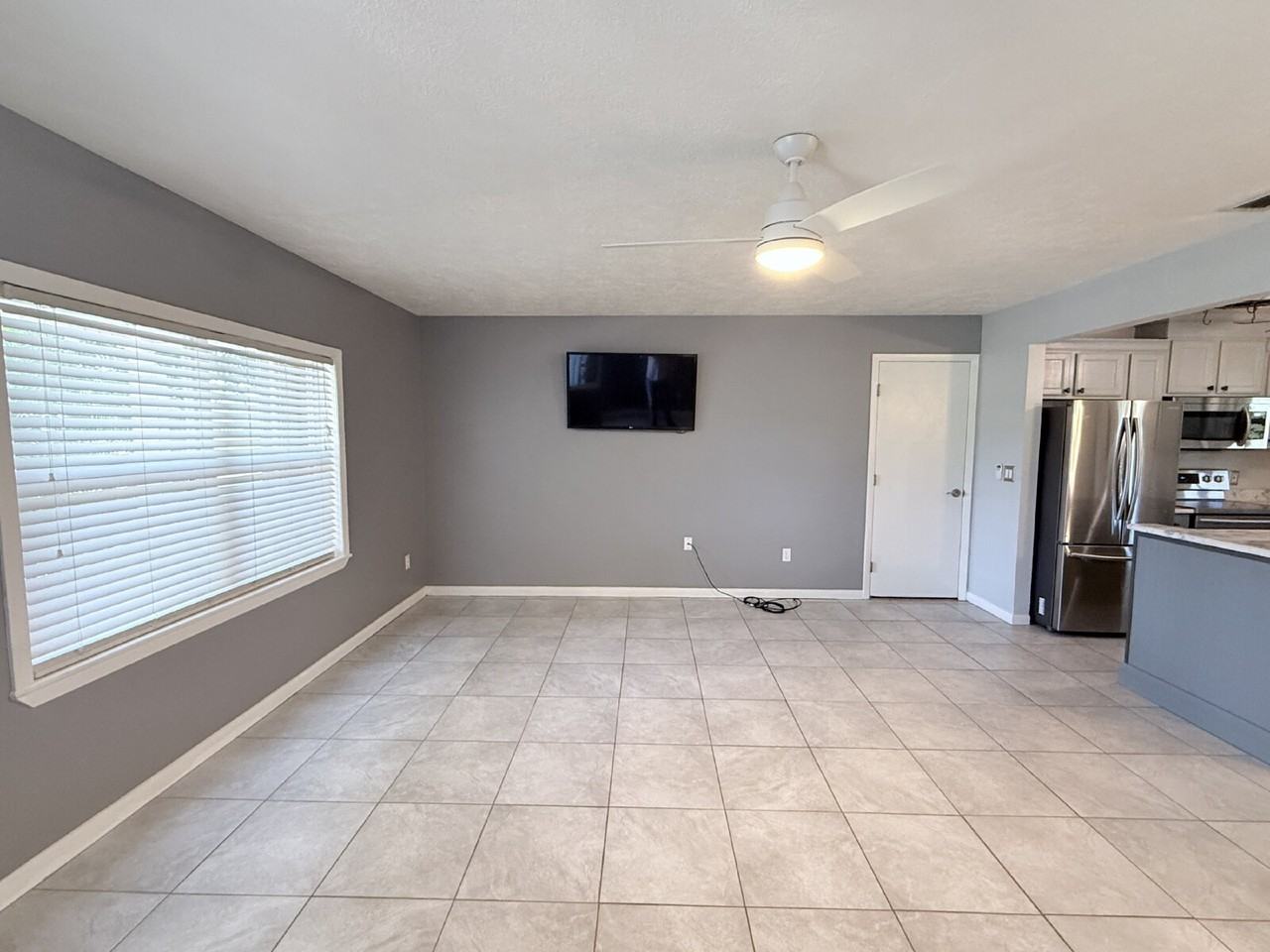 8209 Pine Glen Rd - Photo 3 of 23