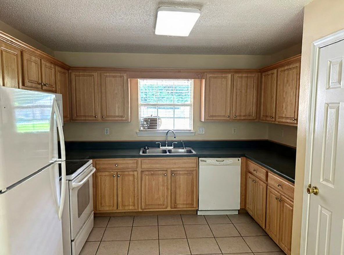 4821 Acorn Dr #1 - Photo 3 of 15