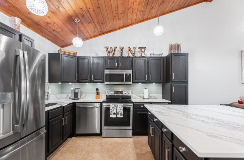 49 Aspen Dr - Photo 2 of 48