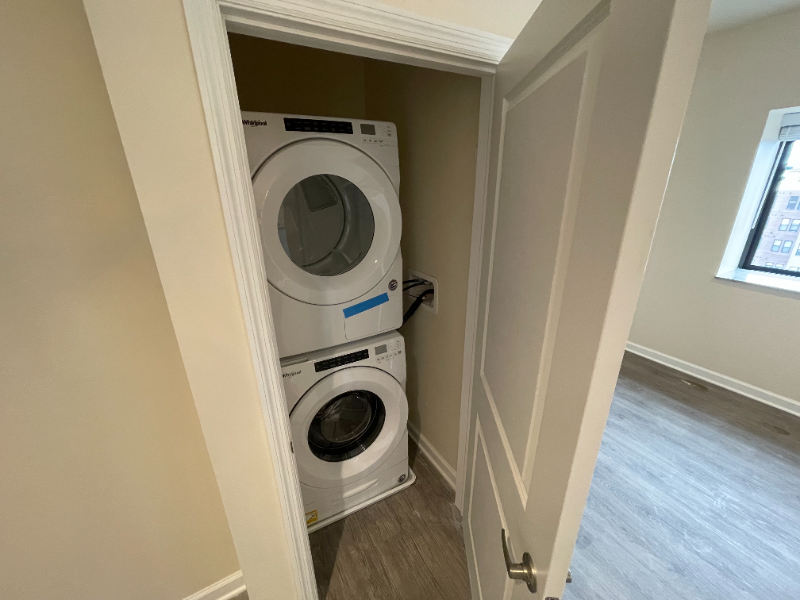 192 Erie Blvd - Photo 4 of 7