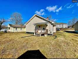 featured image of 721 E Morehead St