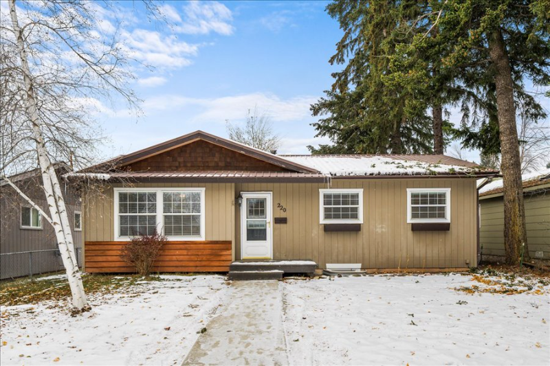 220 Minnesota Ave - Photo 2 of 26