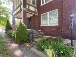 featured image of 417 E Canedy St