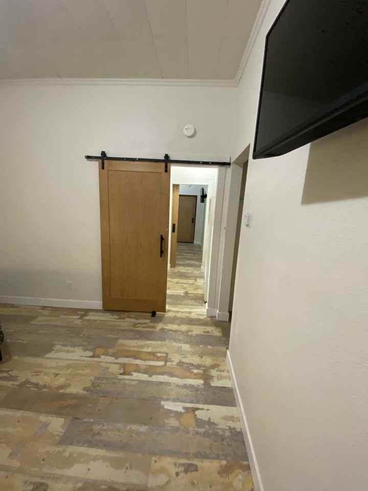 208 E 25th St #1 - Photo 7 of 14