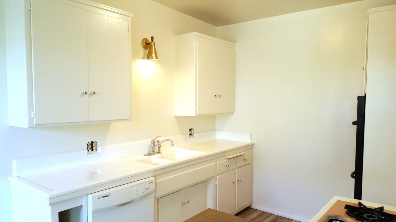 1150 Manhattan Beach Blvd #8 - Photo 6 of 15
