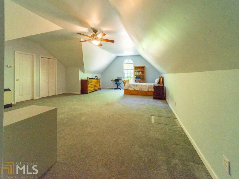 1525 New Hope Rd - Photo 4 of 17