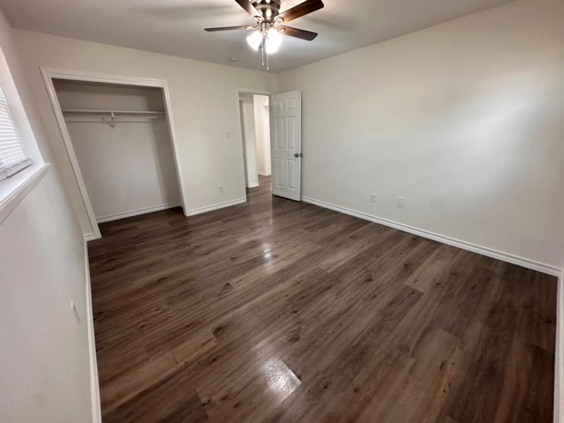 5603 15th St - Photo 3 of 13