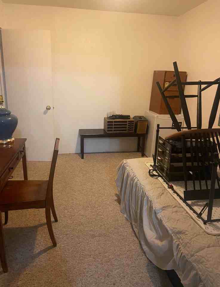 920 Broadway St #6 - Photo 5 of 6