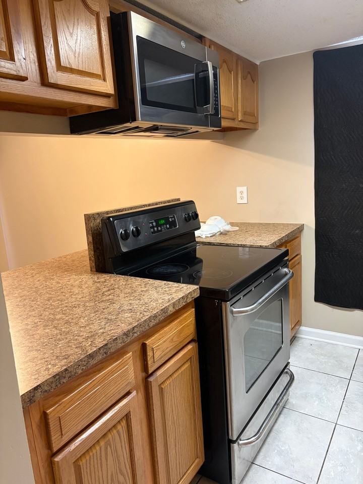 708 Vouray Dr #A - Photo 7 of 8