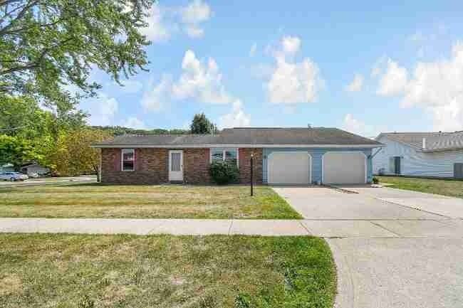 657 E Crest Dr #B