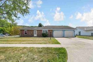 featured image of 657 E Crest Dr #B