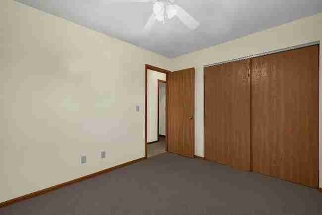 657 E Crest Dr #B - Photo 2 of 16