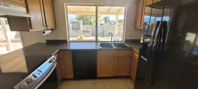 550 N Gollob Rd - Photo 4 of 13
