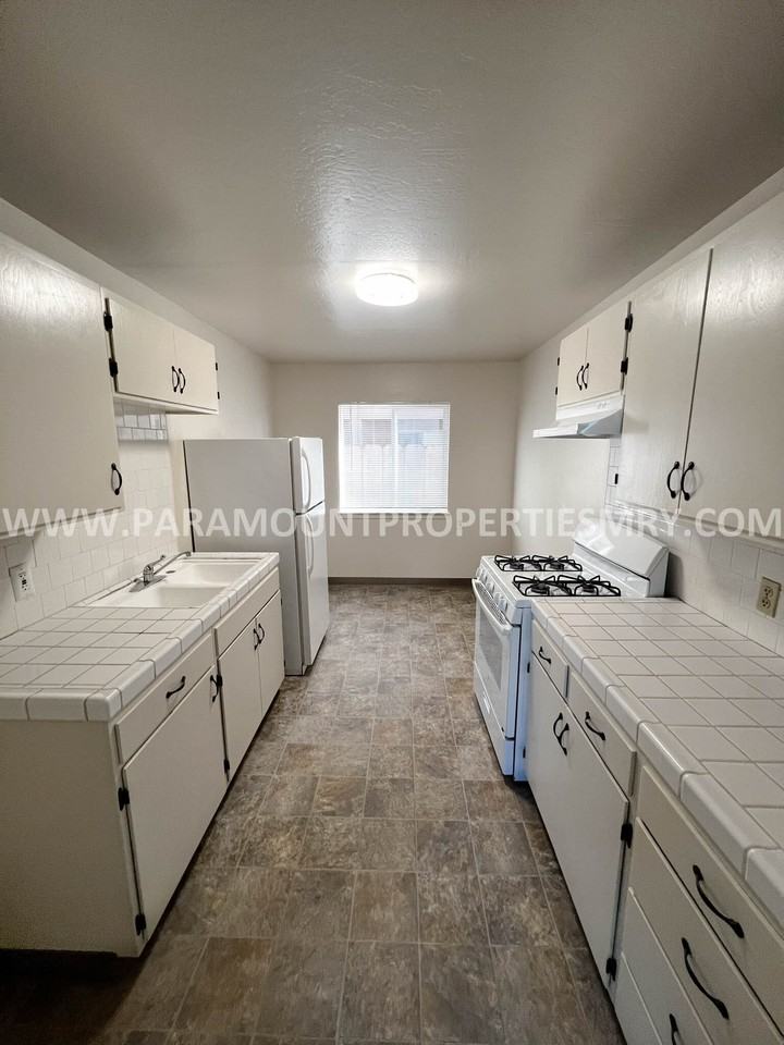 Sanborn:1010 - Photo 3 of 19