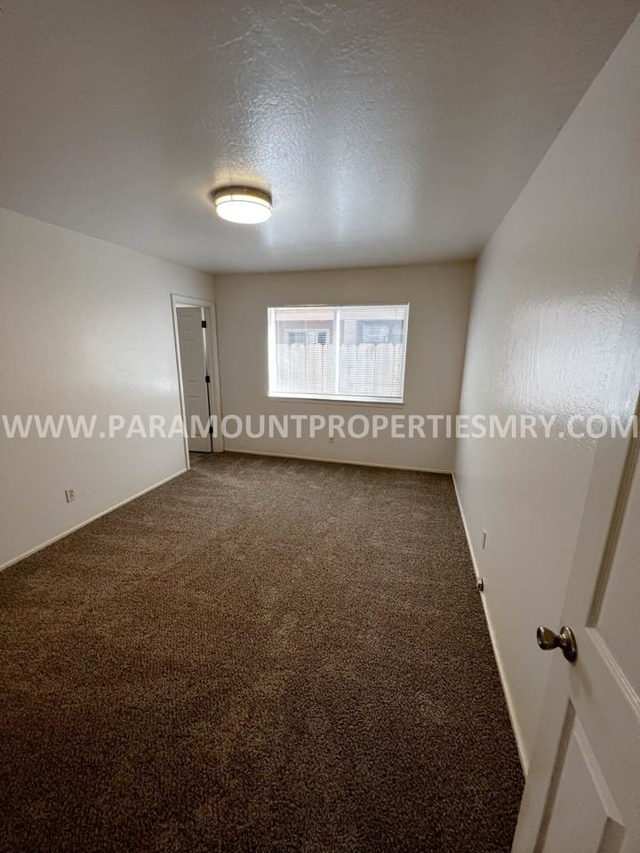 Sanborn:1010 - Photo 4 of 19