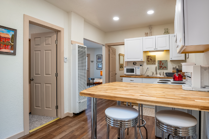 339 5th St W #A - Photo 7 of 17