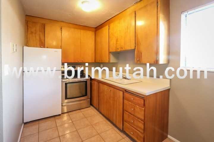 555 S. 800 E. - Photo 3 of 12