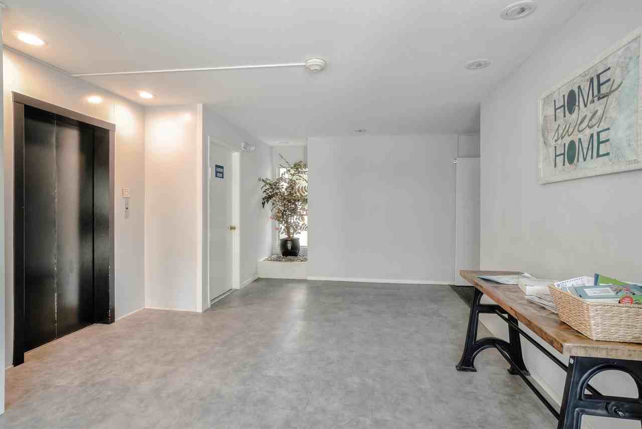 131 Elm Street - Photo 4 of 25