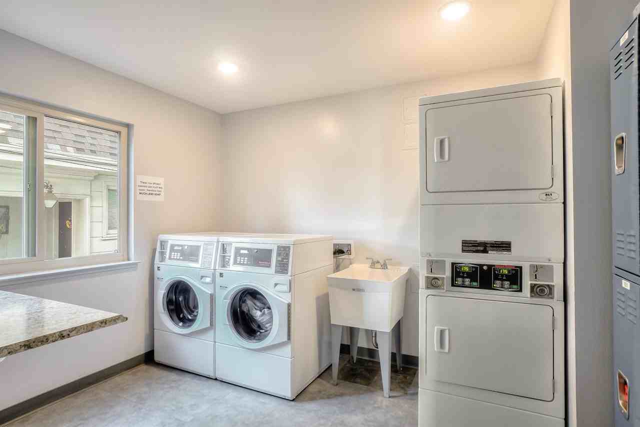 131 Elm Street - Photo 5 of 25