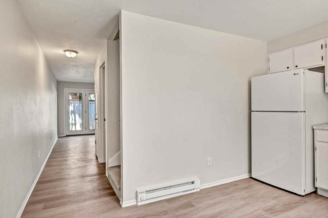 3110 W Cherry Ln #B - Photo 5 of 13