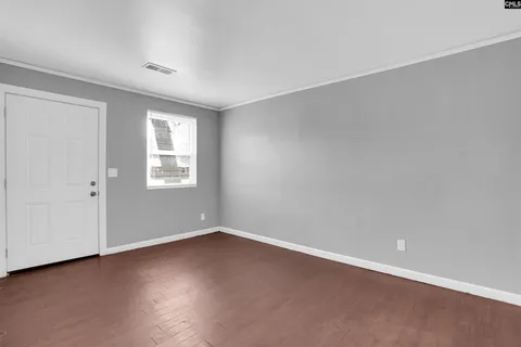 913 Central Dr #915 - Photo 2 of 12