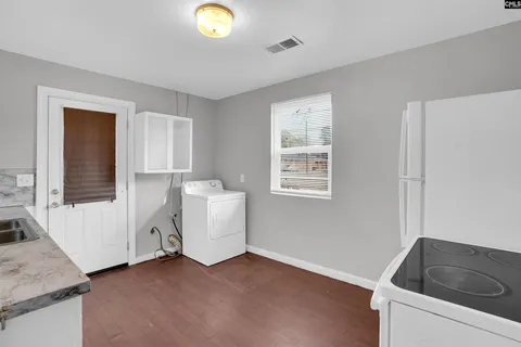 913 Central Dr #915 - Photo 3 of 12