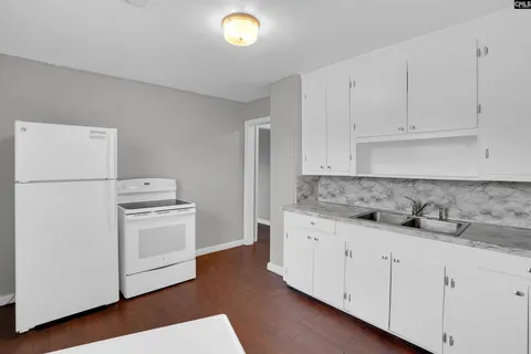 913 Central Dr #915 - Photo 5 of 12
