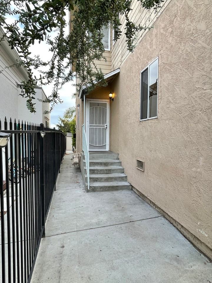 2225 K St - Photo 3 of 11