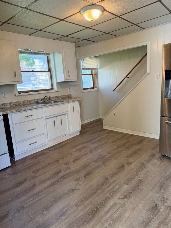 400 Clarkson Ave #402 - Photo 2 of 12