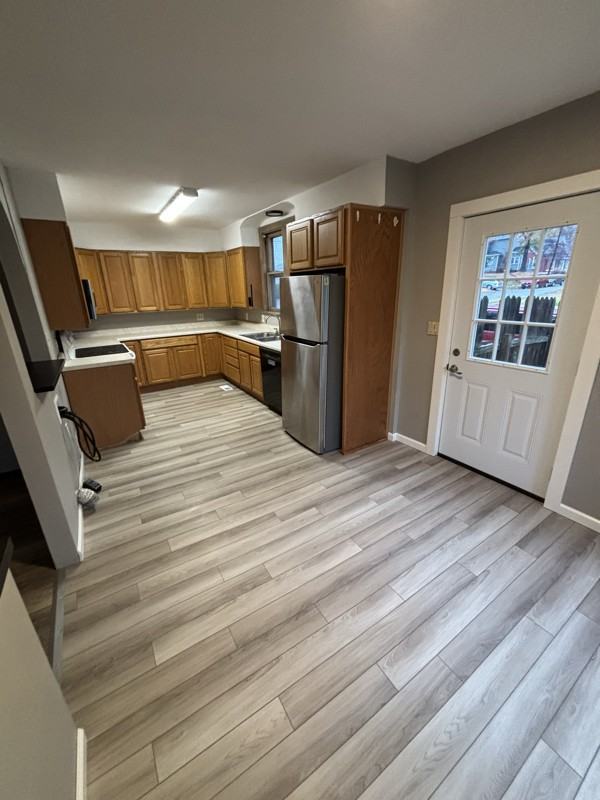601 Hillsboro Ave - Photo 5 of 18