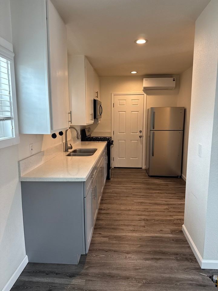 241 W 89th St - Photo 6 of 6