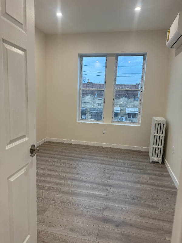 199-14 32nd Ave - Photo 5 of 7