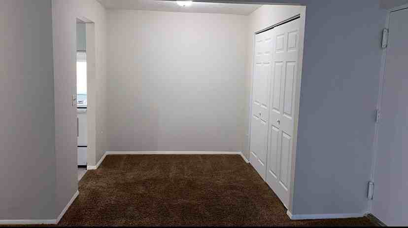 1400 Herbert Drive - Photo 3 of 39