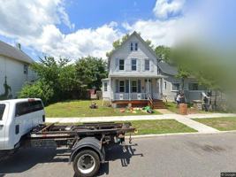 featured image of 131 London Ave