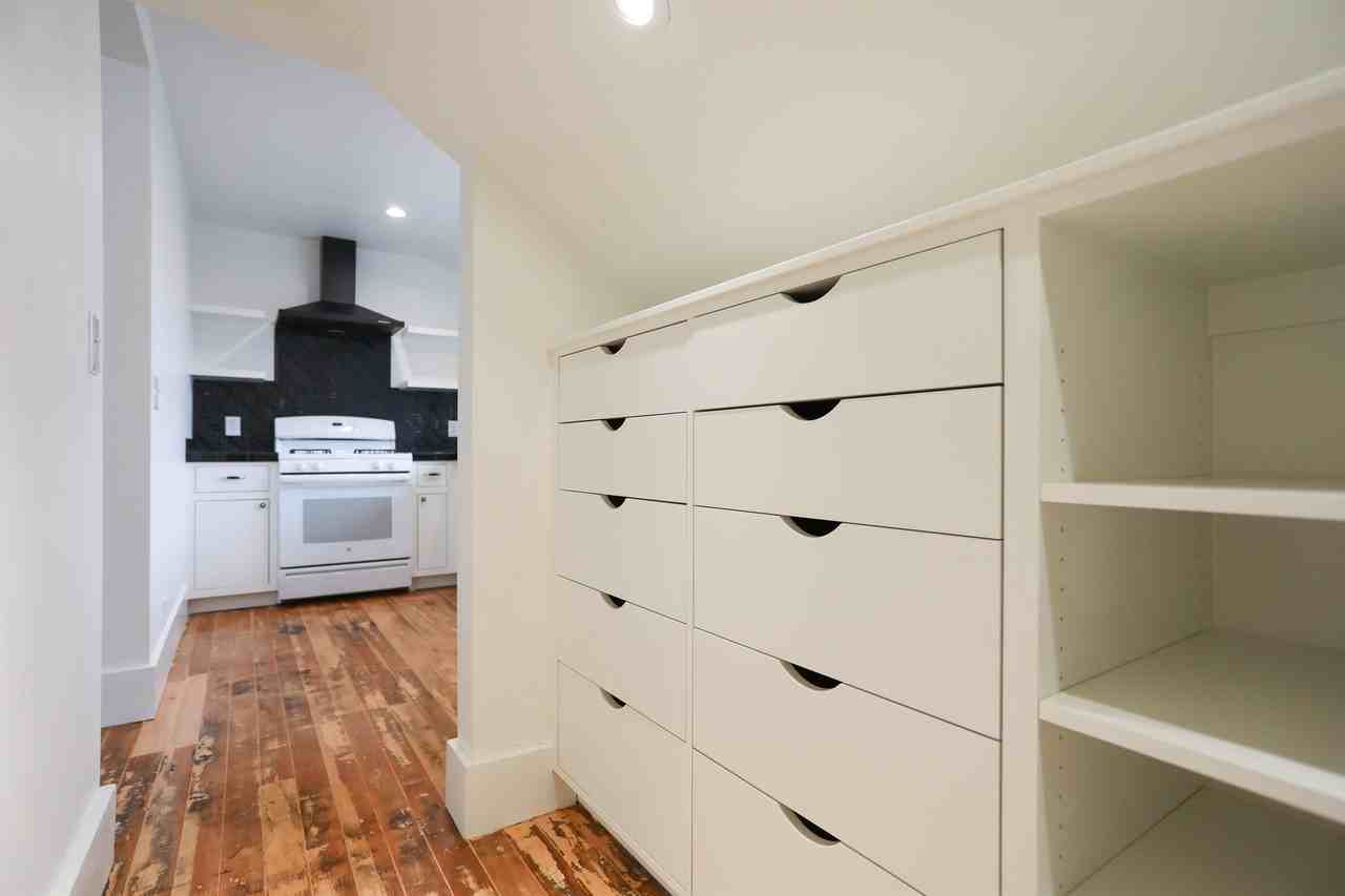 1012 Broadway St. - Photo 4 of 25