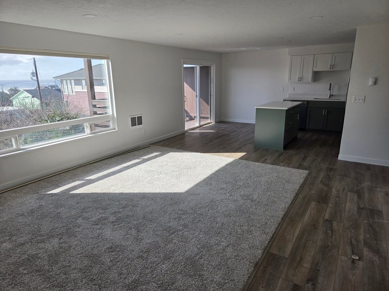 531 Nw Brook St #6 - Photo 2 of 11