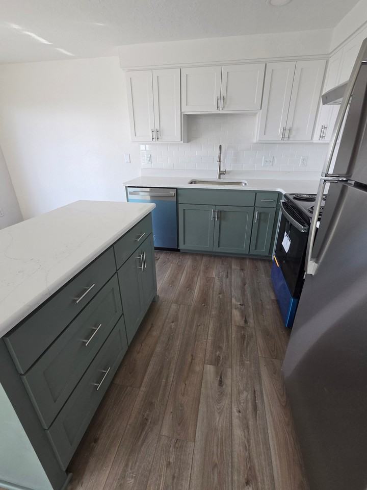 531 Nw Brook St #6 - Photo 5 of 11