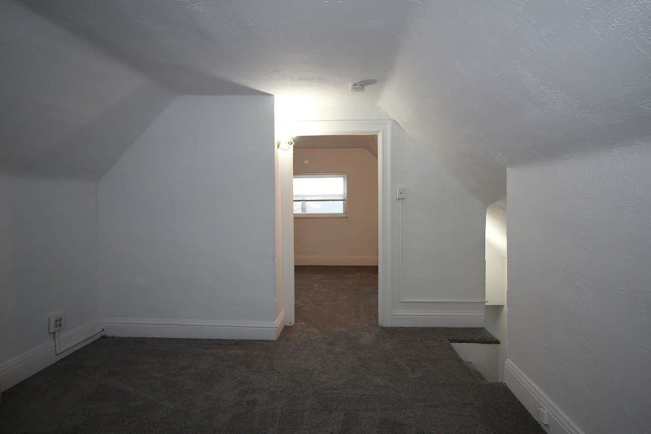 249 Dilworth St - Photo 3 of 16