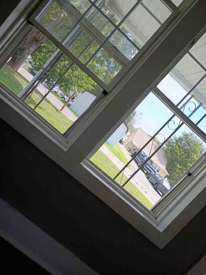 106 Brewer St - Photo 5 of 7