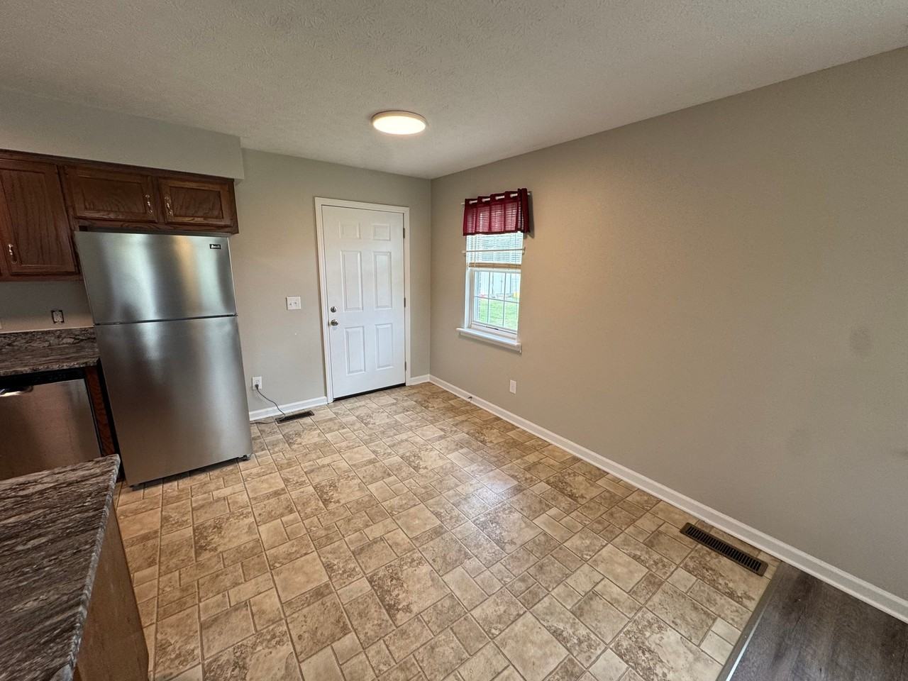 188 Pine Grove Rd - Photo 3 of 9