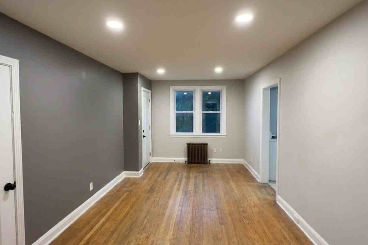 6121 Chinquapin Pkwy #1 - Photo 3 of 7
