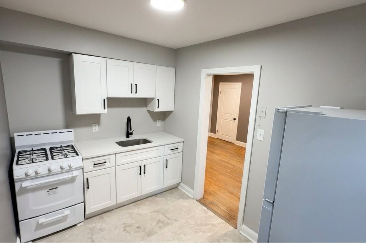 6121 Chinquapin Pkwy #1 - Photo 4 of 7