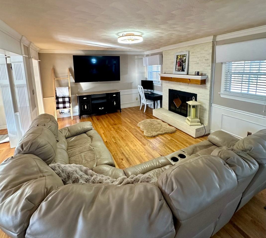 472 Beauregard Dr - Photo 6 of 14