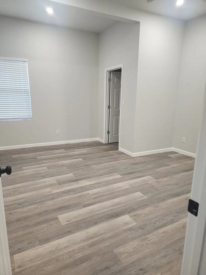 307 Euclid St - Photo 7 of 14