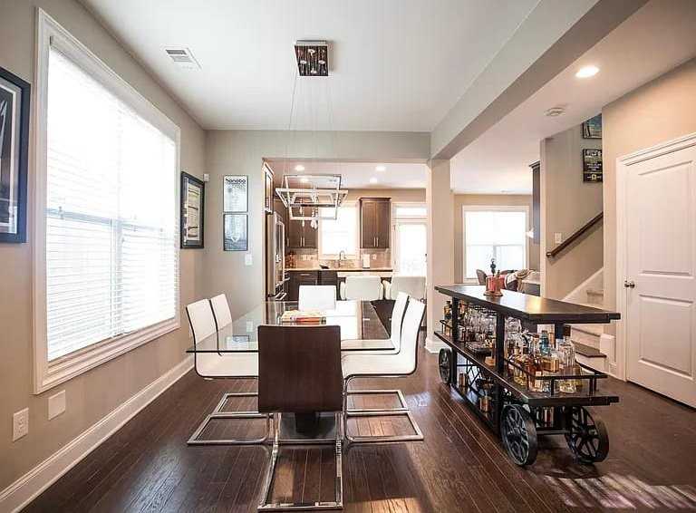 929 Longley Ave Nw - Photo 3 of 11